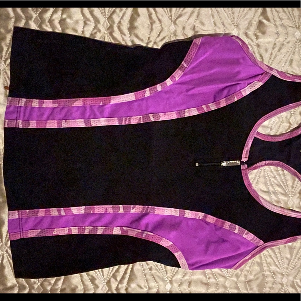 Bebe Racerback shirt 😎🤩